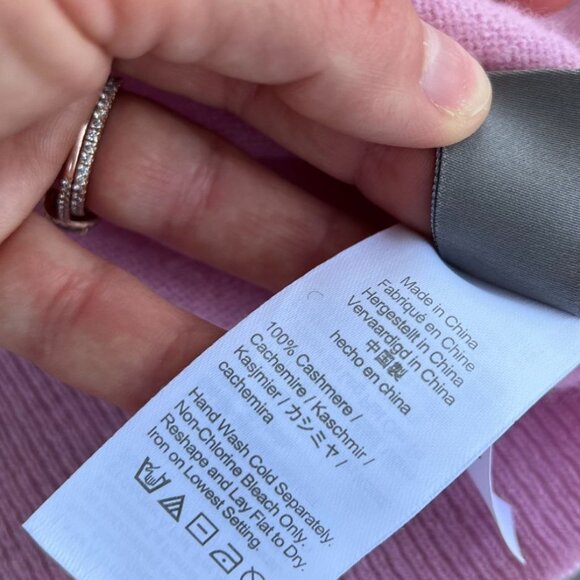 J. Crew 100% Cashmere Classic Fit Crewneck Sweater Size Medium Pink Crisp - Picture 12 of 13